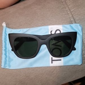 *NWOT*Toms CatEye Sunglasses
